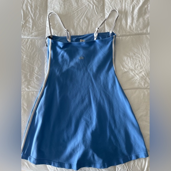 Alo Airbrush Streamlined Dress Crystal Clear Blue. Size XS. NWT Limited Edition. - Picture 3 of 6